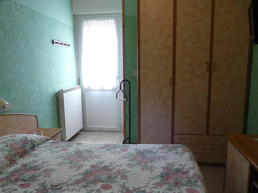 Hotel Vecchia Rimini ليدو ديلي ايستينسي الغرفة الصورة