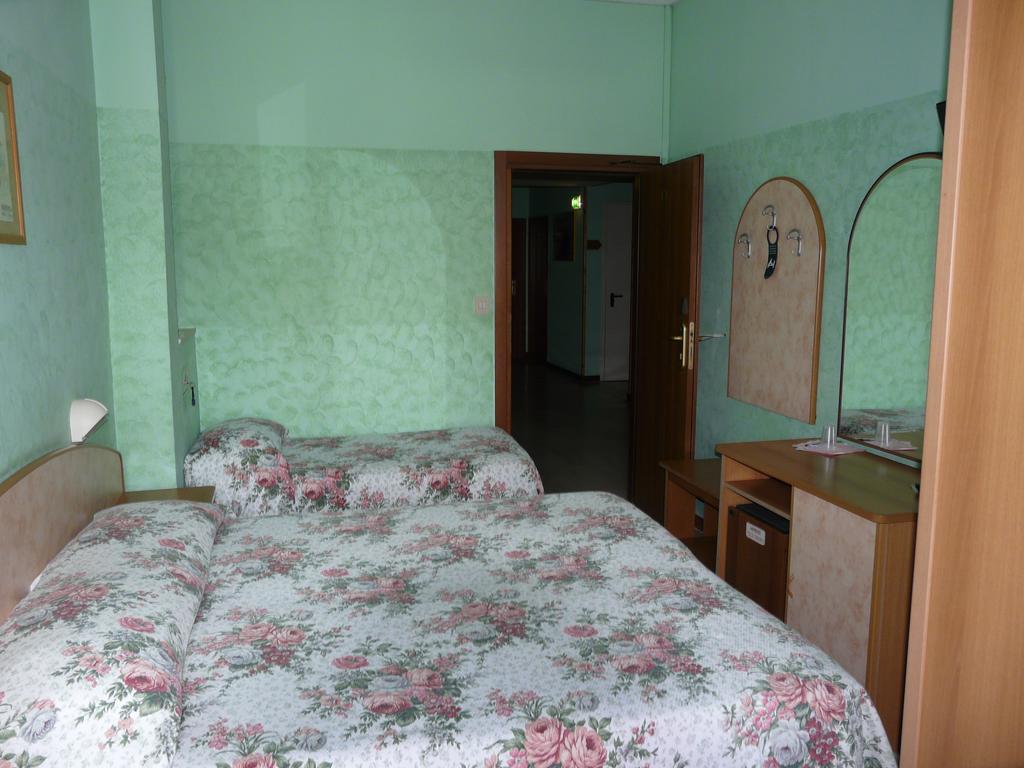 Hotel Vecchia Rimini ليدو ديلي ايستينسي الغرفة الصورة