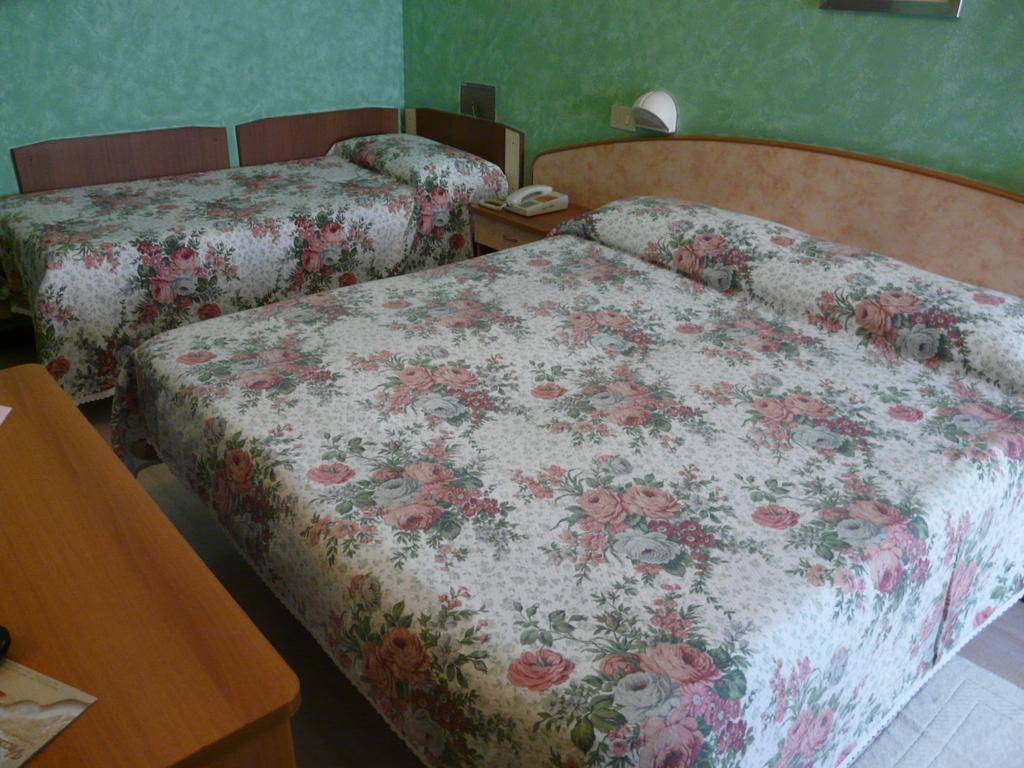 Hotel Vecchia Rimini ليدو ديلي ايستينسي الغرفة الصورة